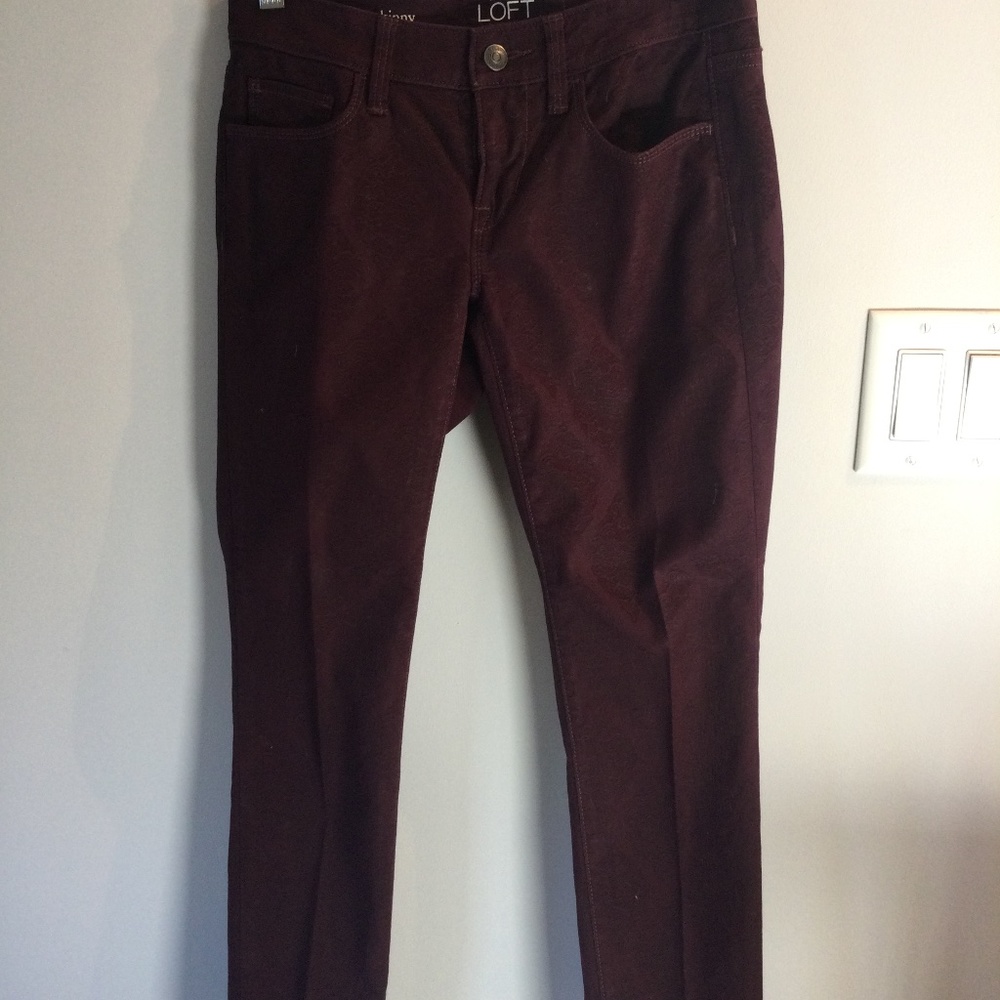 Ann Taylor Loft modern skinny maroon-colored damask pattern trousers